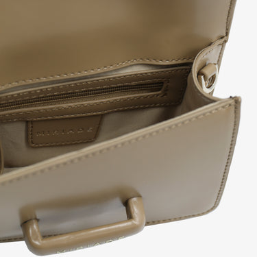 837b1cca89daac46ffecac7bd4923779_BEIGE_MIBS5UG01L_9_078