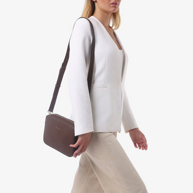 decbff23ce0b2a73e2a539e837752376_MARRONE_MIBS7EG04S_11_064