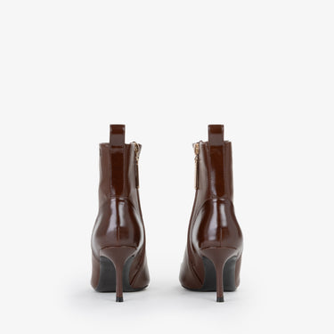 decbff23ce0b2a73e2a539e837752376_MARRONE_MISC9ME02_35_064